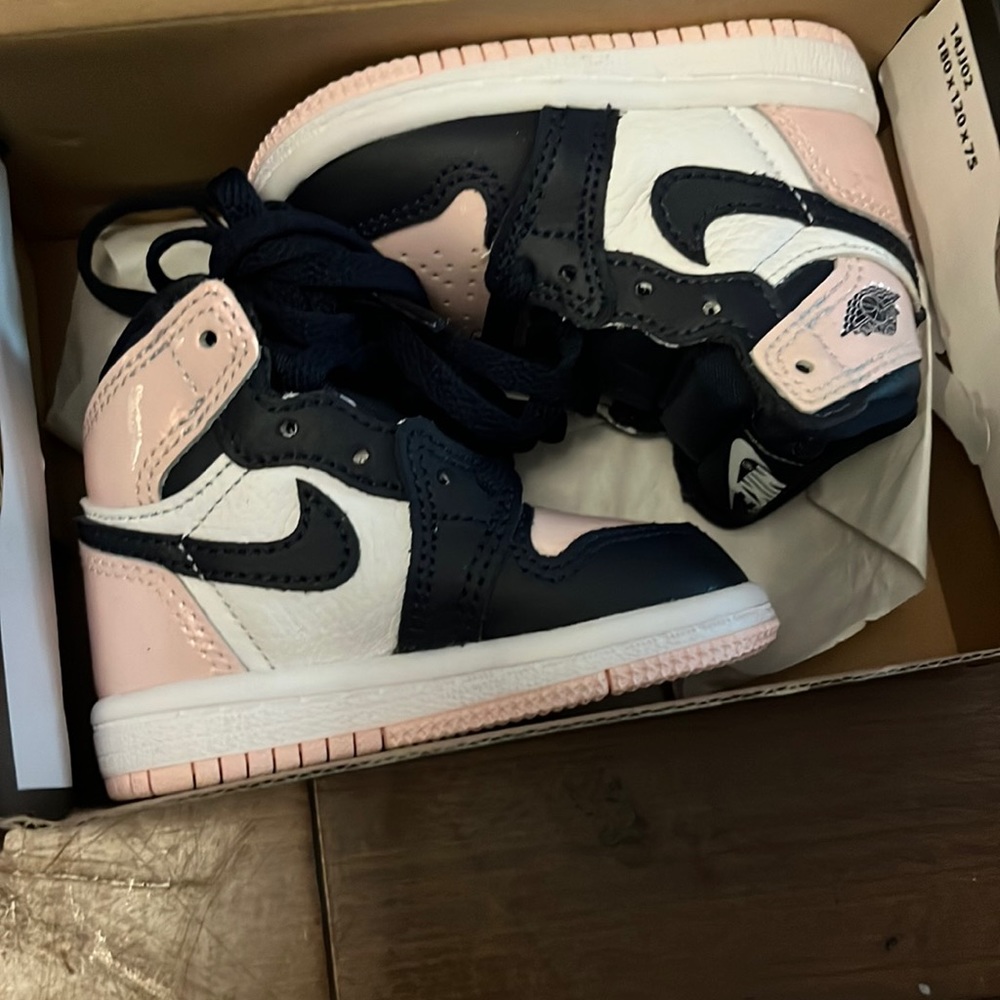 Air Jordan Retro 1 “Atmosphere” (TD)